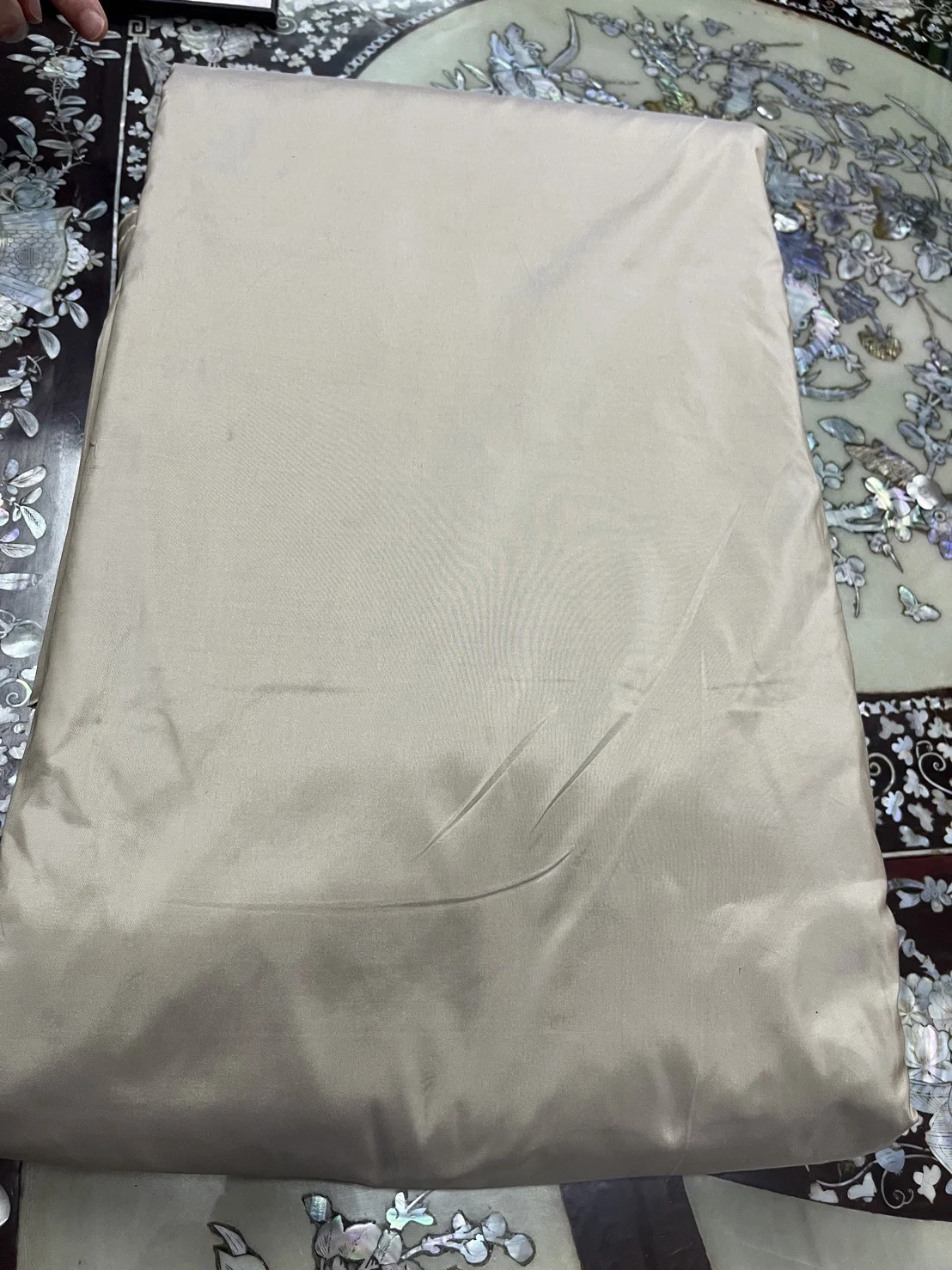 Solid-Colour Silk, Smooth Weave, Wide Width, Light Grey-Cream