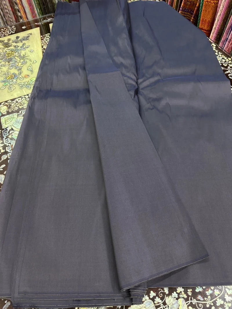 Solid-Colour Silk, Smooth Weave, Heavy Weight, 6-Ply, Charcoal Grey