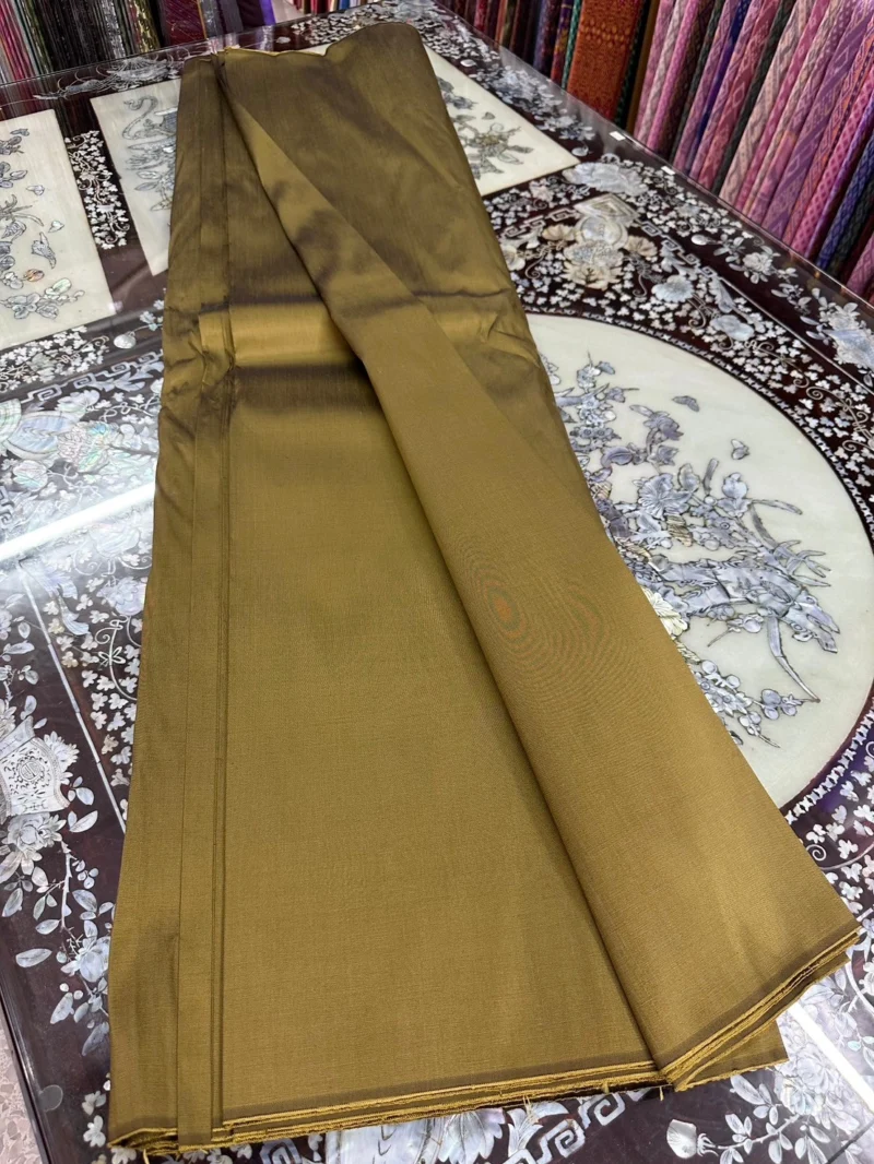 Solid-Colour Silk, Smooth Weave, Heavy Weight, 6-Ply, Golden Brown