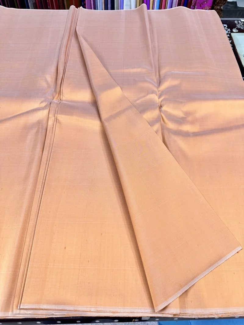 Solid-Colour Silk, Smooth Weave, Lightly Slubbed, 2-Ply, Salmon Orange