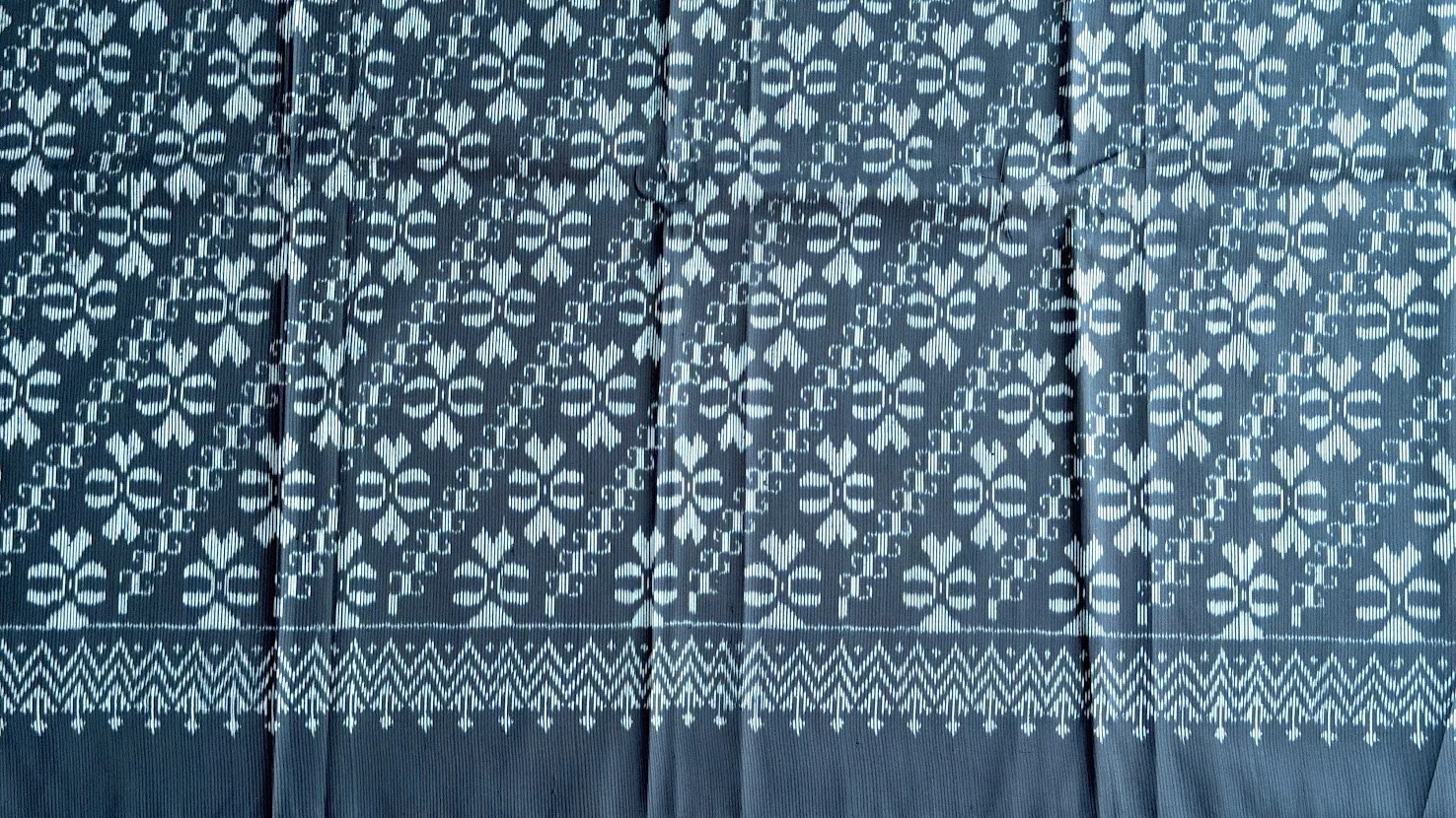Ikat Silk, 2-Shaft, Dok Rak Pattern, Lead Grey