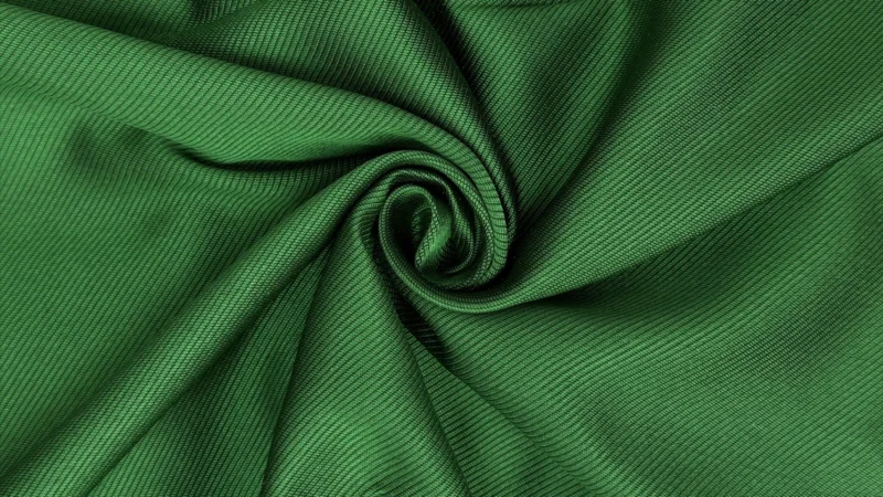 Solid-Colour Silk, 4-Shaft Fine Stripe Weave, Mid Green