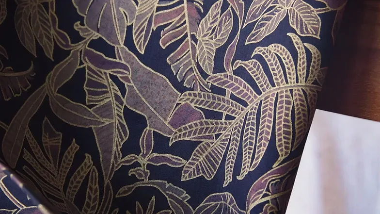 Printed Silk, Smooth Weave, 4-Ply, Black and Gold