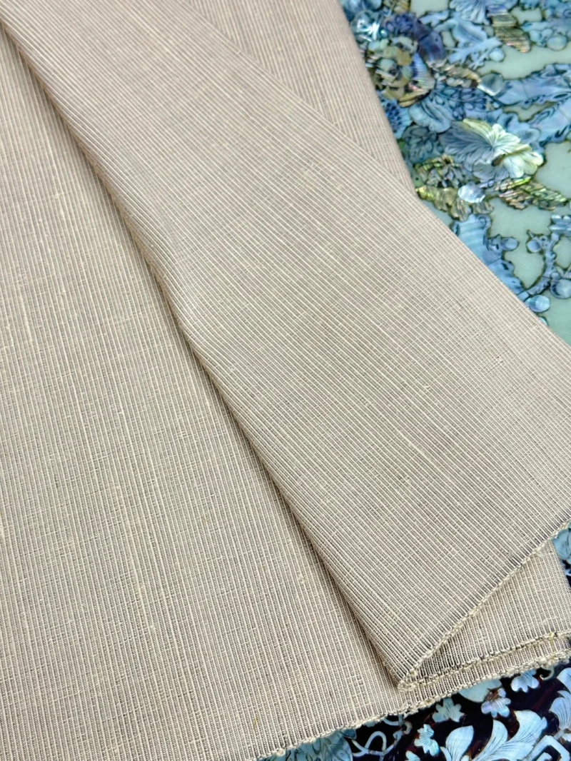 Solid-Colour Silk, Smooth Weave, Heavy Weight, 6-Ply, Cream-Grey