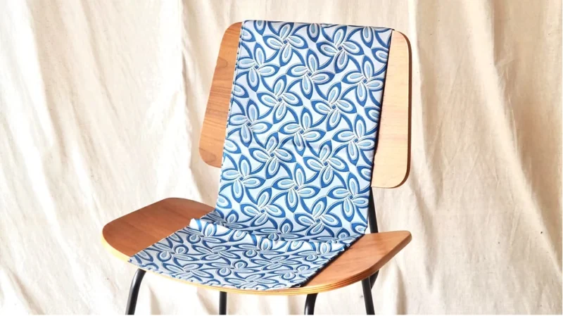 Printed Silk, Smooth Weave, 2-Ply, Floral Print, Light Blue and Grey