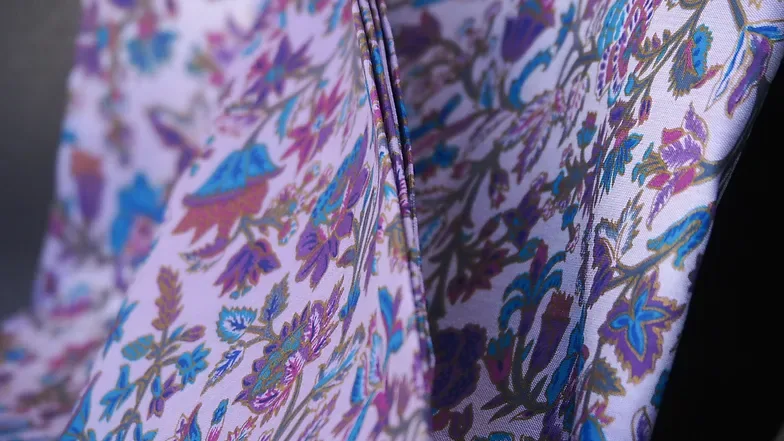 Printed Silk, Smooth Weave, 2-Ply, Light Purple