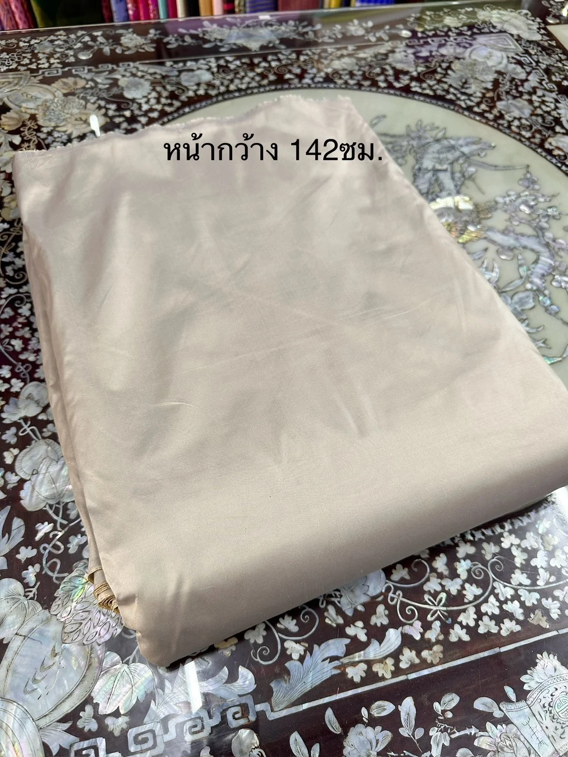 Solid-Colour Silk, Smooth Weave, Wide Width, Light Grey-Cream