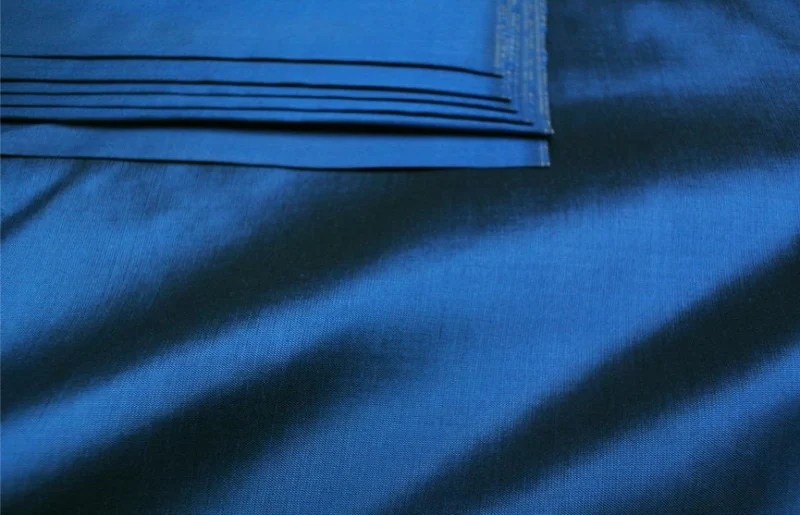 Solid-Colour Silk, Smooth Weave, 2-Ply, Indigo Blue