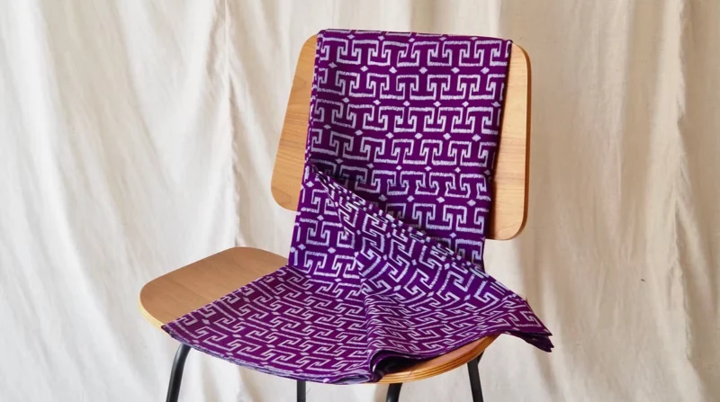 Printed Silk, Smooth Weave, 1-Ply, Purple Ground