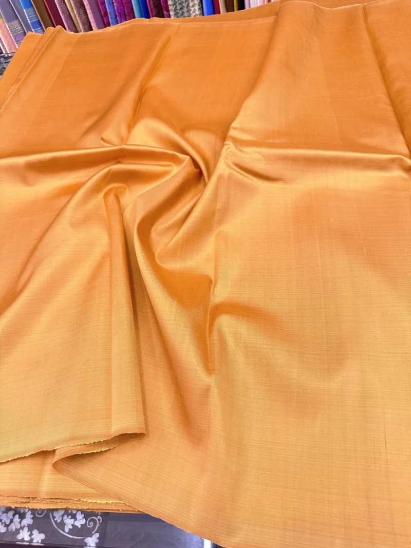 Solid-Colour Silk, Smooth Weave, 2-Ply, Golden Orange