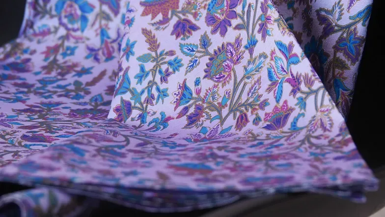Printed Silk, Smooth Weave, 2-Ply, Light Purple