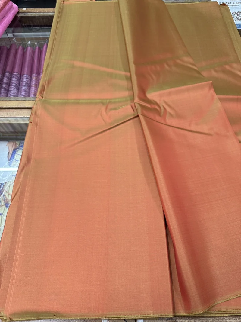 Solid-Colour Silk, Smooth Weave, Heavy Weight, Brown Shot with Orange