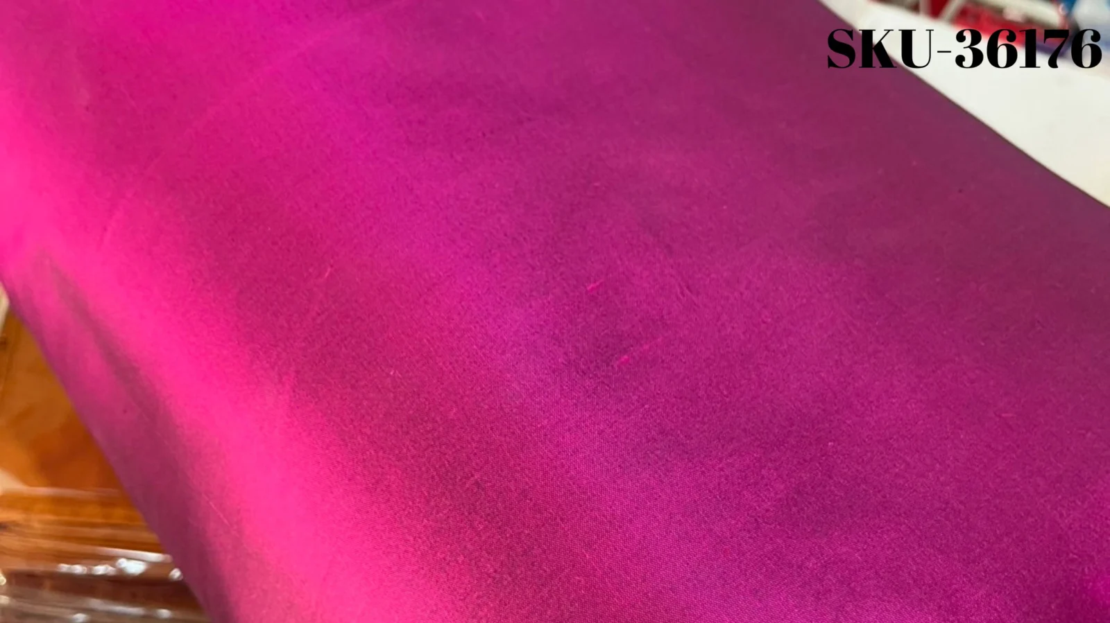 Solid-Colour Silk, Smooth Weave, 2-Ply, Magenta